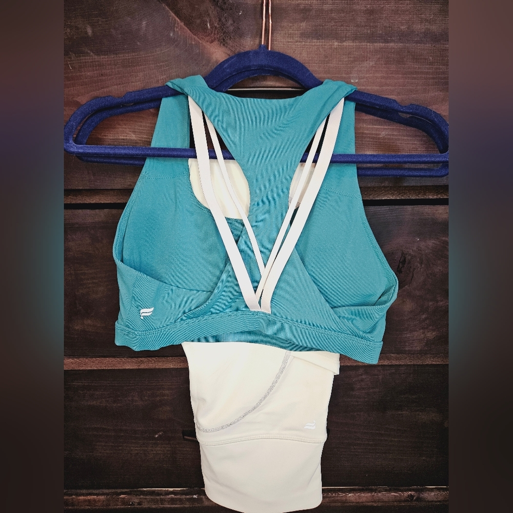 Fabletics small green sports bra and cream legging set